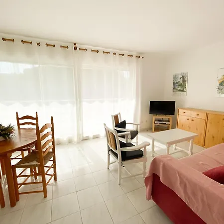 With Community Pool And Garden Apartment L'Escala